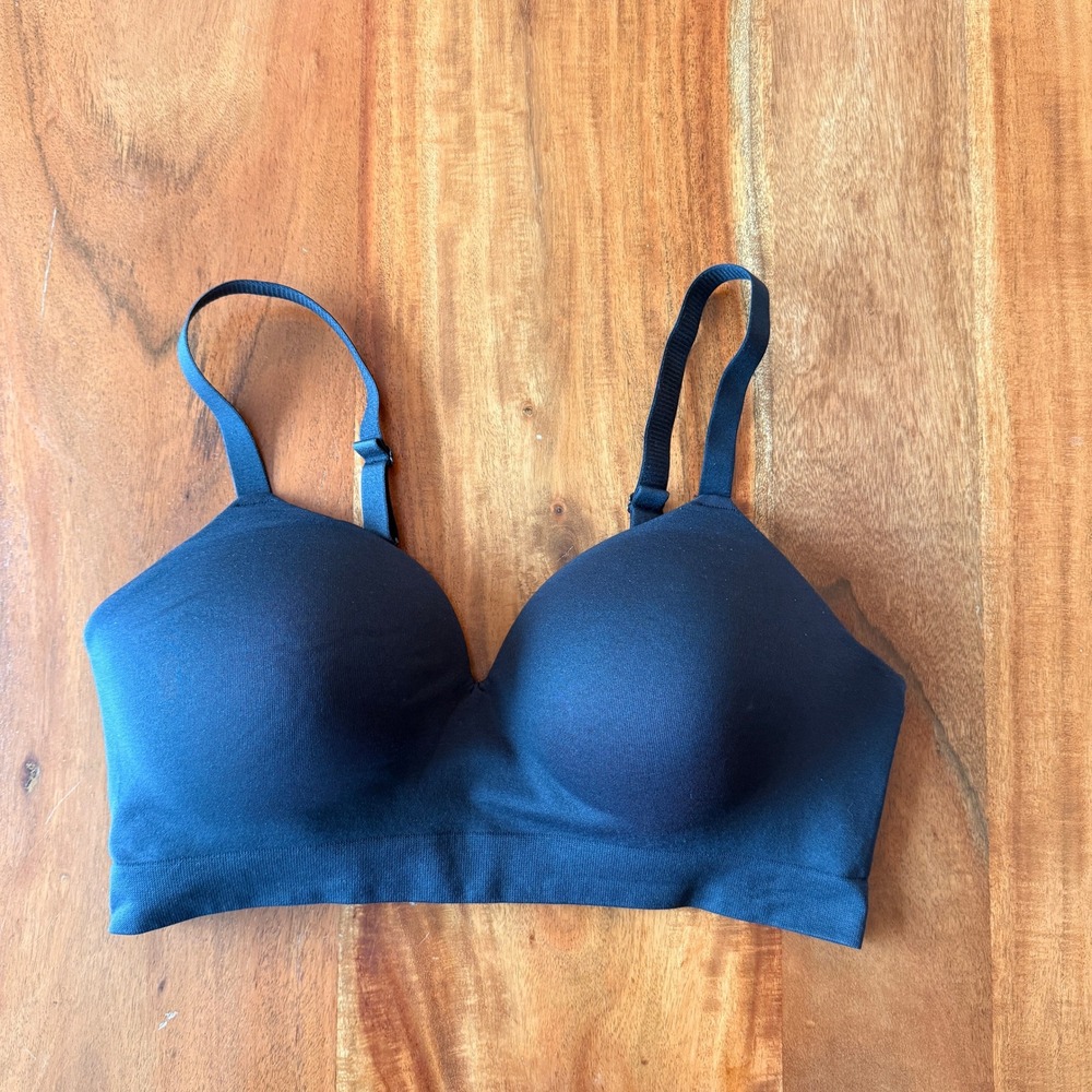 True Kind‎ Women's Black T-shirt Bra SIze L NWOT